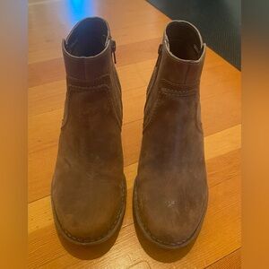 Clarks Brown leather booties